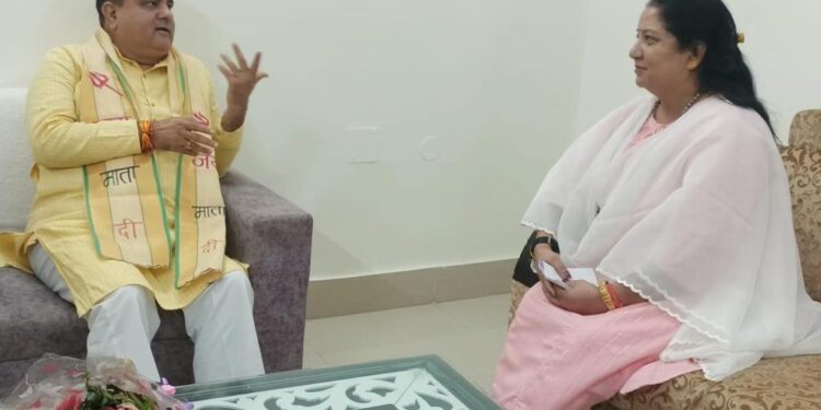 रेनू बिष्ट बनी बीजेपी के लिए सिर दर्द, अध्यक्ष ने की लीपापोती।