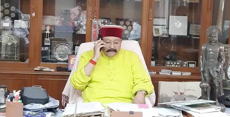 मंत्री सतपाल महाराज ने इस पंचायतीराज अधिकारी को निलंबित कर जांच के दिए निर्देश।