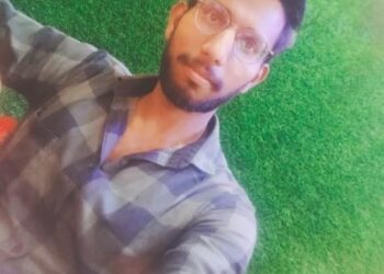 खुदकुशी: कलेक्ट्रेट में कनिष्ठ सहायक ने लगाई फांसी, मौत के बाद हड़कंप