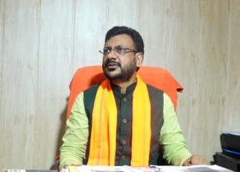 Uttrakhand News: मदरसों को वक्फ बोर्ड के अधीन लाने की मांग, सीएम को लिखा पत्र