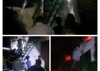 Fire: कुमाऊं टेंट हाउस के गोदाम में लगी आग, तीन लोगों की जलकर मौत।