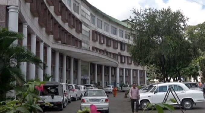 बड़ी खबर: देहरादून से विकास क्यों नहीं चढ़ पाता है पहाड़, सीएम की मॉनिटरिंग के बावजूद भी बजट खर्च करने में फिसड्डी साबित हुए ज्यादातर विभाग