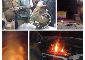 तनाव: मदरसे को तोड़ने पहुंची प्रशासन की टीम पर हुआ पथराव, आगजनी से क्षेत्र में हालत बेकाबू!