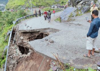 यमुनोत्री हाईवे कृष्णा चट्टी में बंद, बारिश के बाद मलबा आने से 146 मार्ग बंद
