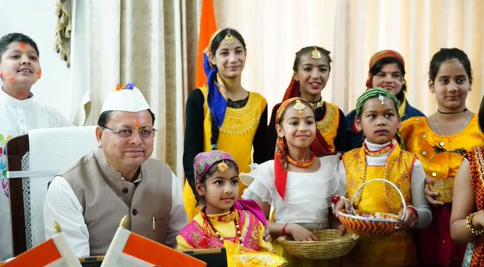 कुमाऊं और गढ़वाल में फूलदेई के विविध रूप