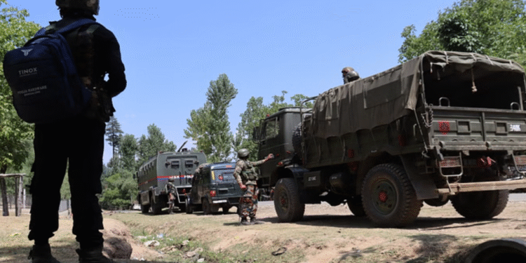 कठुआ में मुठभेड़: आतंकियों पर कड़ी कार्रवाई, एक जवान घायल