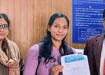 दिव्याक्षी देवरानी: भारतीय नौसेना की नई सब लेफ्टिनेंट