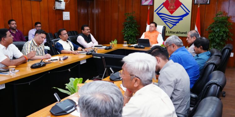 रिस्पना-बिंदाल एलिवेटेड रोड व देहरादून रिंग रोड परियोजनाओं में लाई जाय तेजी: CM