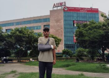 उत्तरकाशी के आशुतोष राणा ने पेश की मानवता की मिसाल, मुख्यमंत्री कोश में भेंट की गुल्लक…