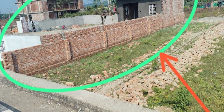 बड़ी खबर: बाहरी लोग धड़ले से कर रहे सरकारी जमीन पर निर्माण! प्राधिकरण की कार्यशैली पर सवाल