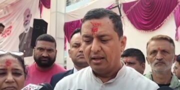 Video: सांसद अनिल बलूनी के बयान से सियासी पारा बढ़ा, महेंद्र भट्ट का किनारा, कांग्रेस का तंज…