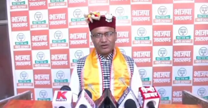 Video: मंत्री गणेश जोशी ने पूर्व विधायक मालचंद को बनाया “चपरासी”: MLA दुर्गेश्वर