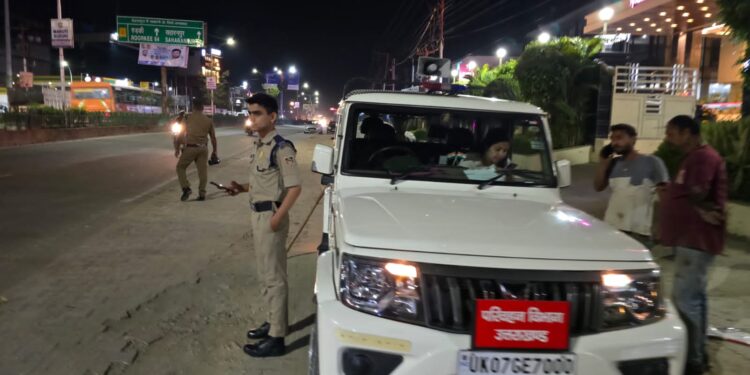 RTO परिवर्तन अनिता चमोला के निर्देश पर सघन चेकिंग अभियान, 65 चालान, 24 वाहन सीज़